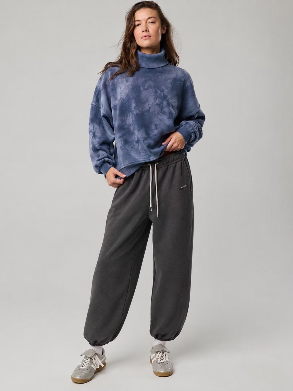 American Eagle Longsleeve Mock Turtleneck Crop Sweatshirt Pullover Blue Tie-Dye